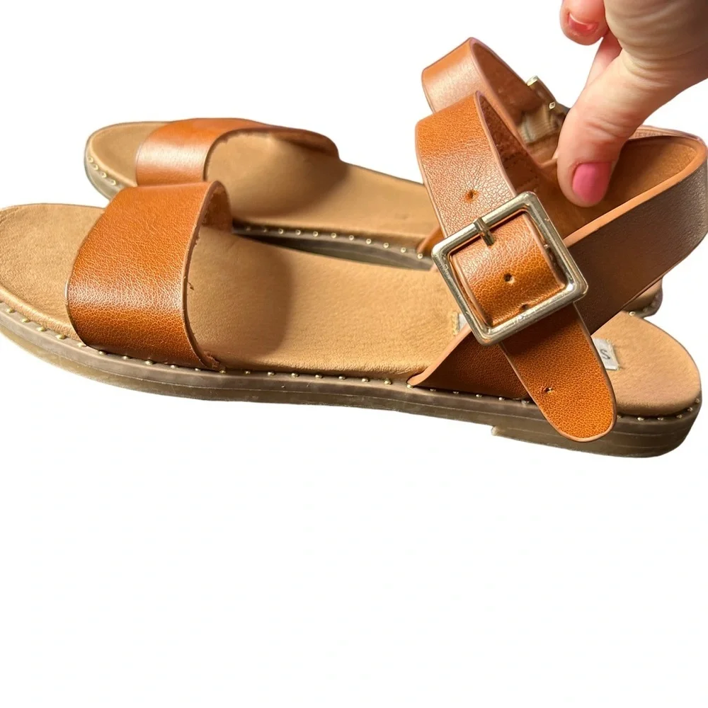 Steve Madden kids Tan Sandals with straps